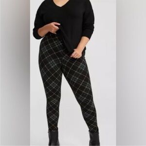 Torrid Plaid leggings with Green and Yellow Pattern